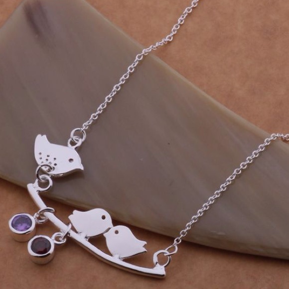 Jewelry - NEW LOVE BIRDS SILVER NECKLACE