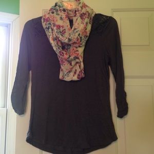 Grey shirt with infinity scarf