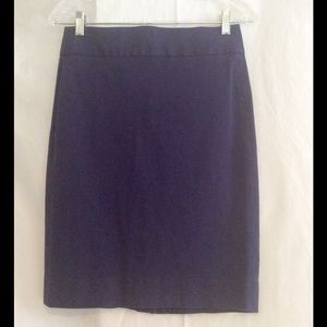 Navy pencil skirt, Banana Republic Sloan style