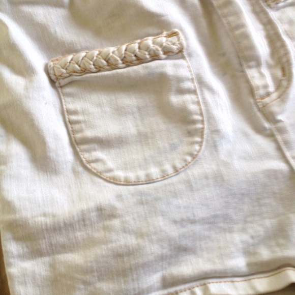 UO HighWaisted Shorts - Picture 2 of 3