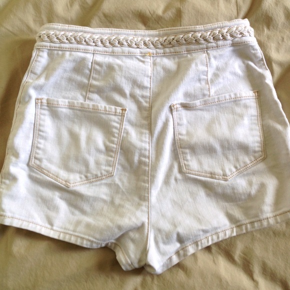 UO HighWaisted Shorts - Picture 3 of 3