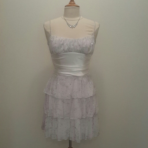Dresses & Skirts - Beautiful Sparkley White Homecoming/Prom Dress