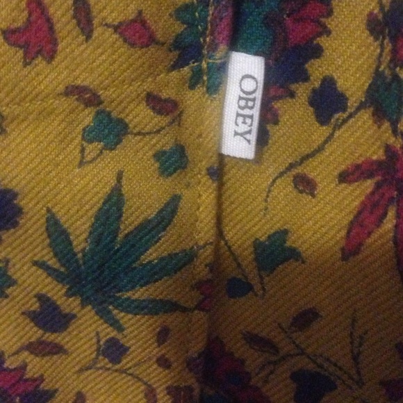 Shirt - Picture 4 of 4