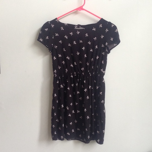 Black & white bow dress **IN KIDS SIZE** - Picture 1 of 4