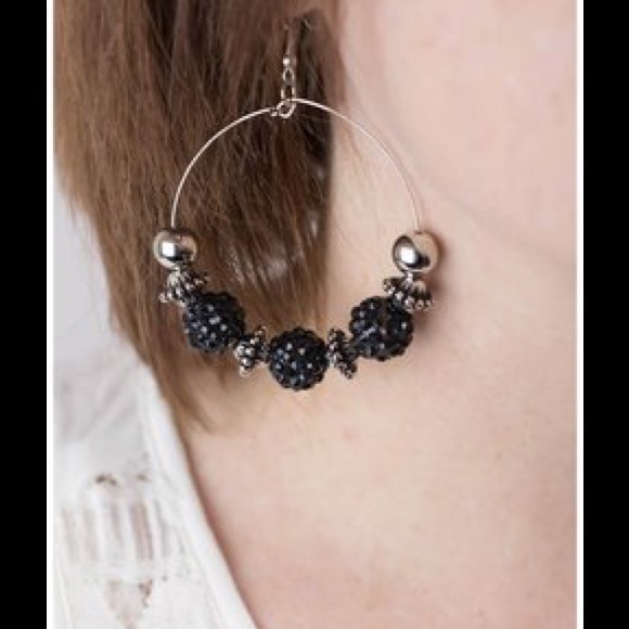 Black and silver hoop earrings - Picture 1 of 1