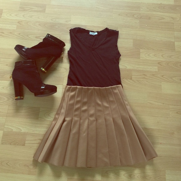 ❌❌SOLD❌A tan, forever 21 skirt