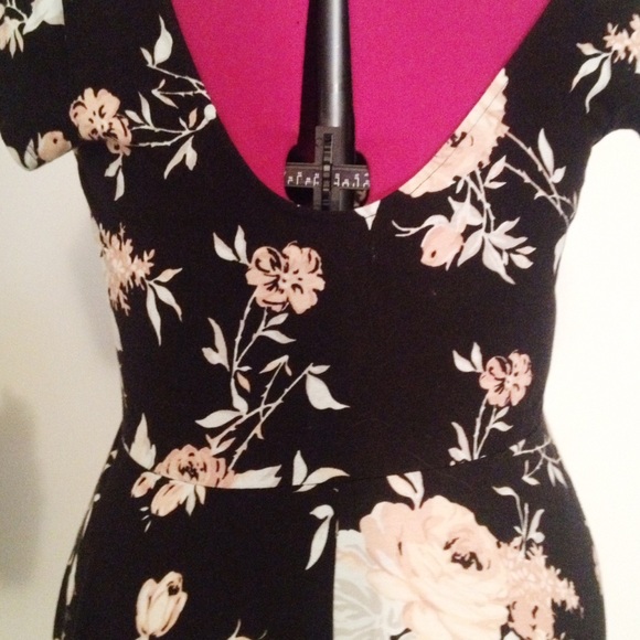 Urban Outfitters Floral Skater Dress - Picture 3 of 4