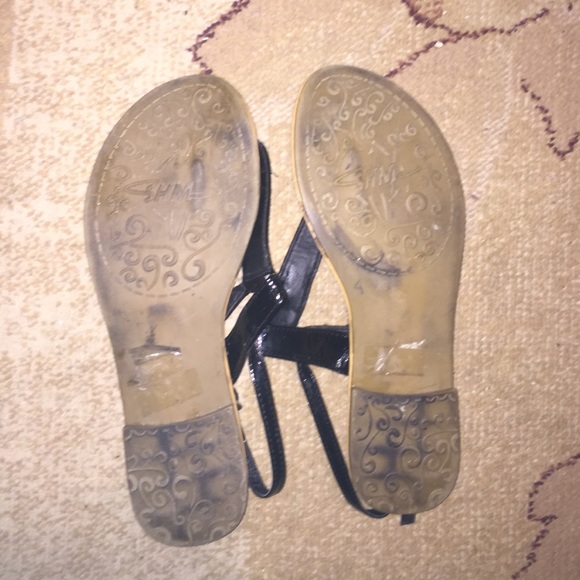 Cute Black Sandals - Picture 4 of 4