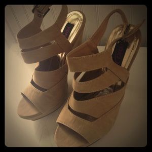 Beige Yoki Sandals