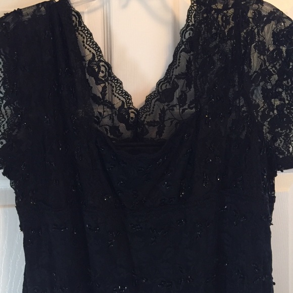 Evening dress lace with sequins lined knee length