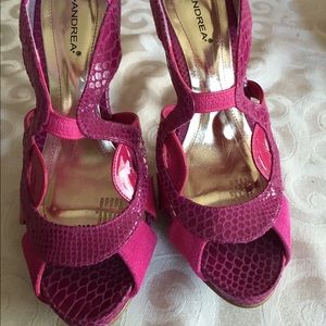 Andrea pink snake print and suede heels 👠