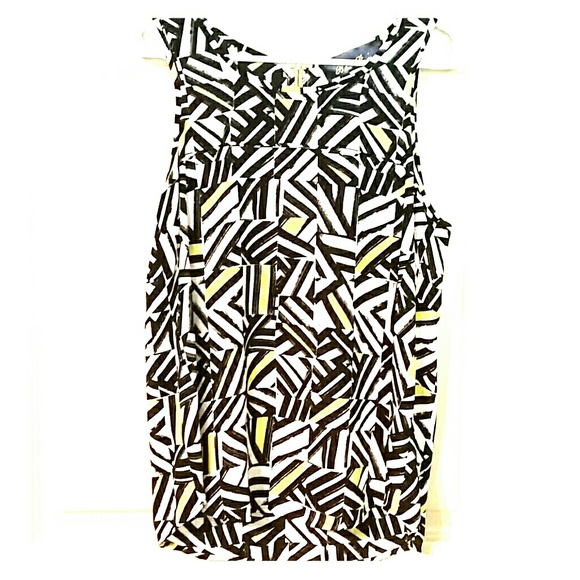 Patterned tank