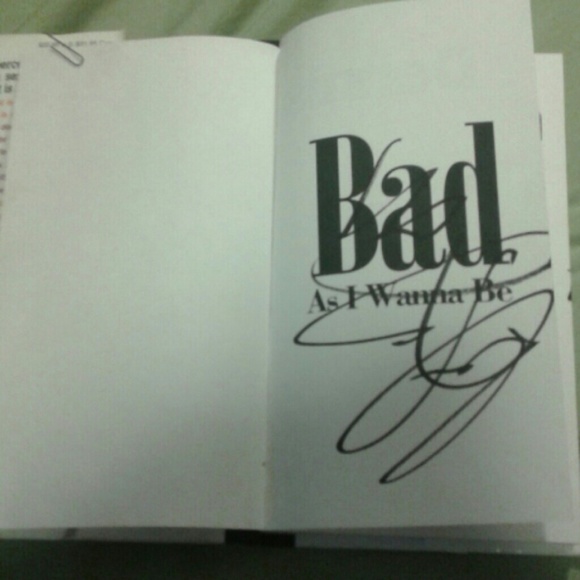 Dennis Rodman Autographed book - Picture 1 of 4
