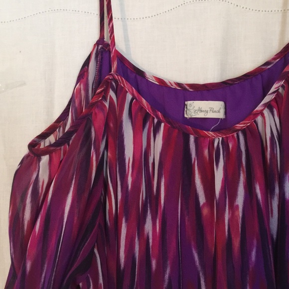 Sleeveless tribal blouse - Picture 2 of 4