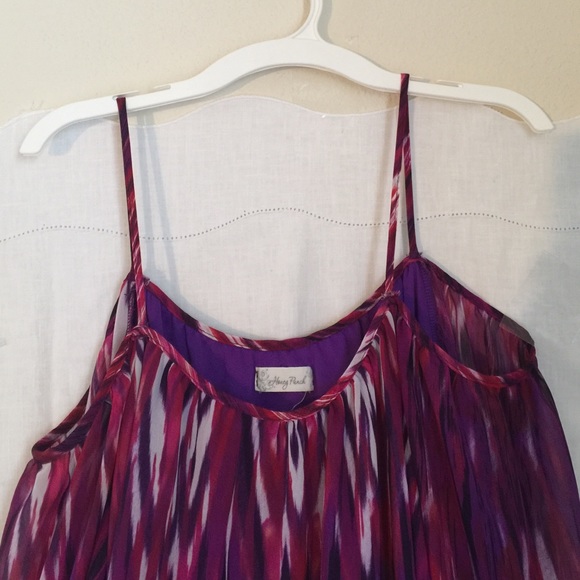 Sleeveless tribal blouse - Picture 4 of 4