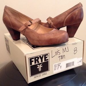 💗Frye Lois Mary Jane Shoes Tan (Size 8)💗