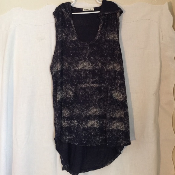 Hoodie sleeveless top! - Picture 1 of 3