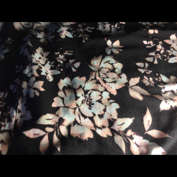 Never worn - Picture 2 of 3