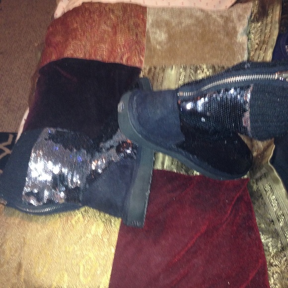 Victoria's Secret pink brand boots