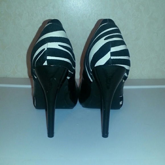 4 in. Wet Seal Heels - Picture 3 of 3