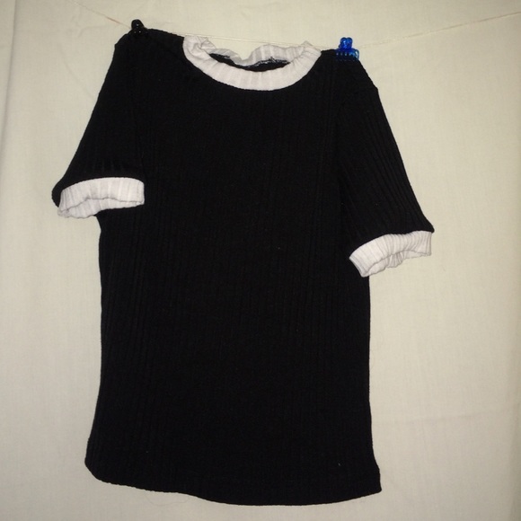Brandy Melville Black crop top