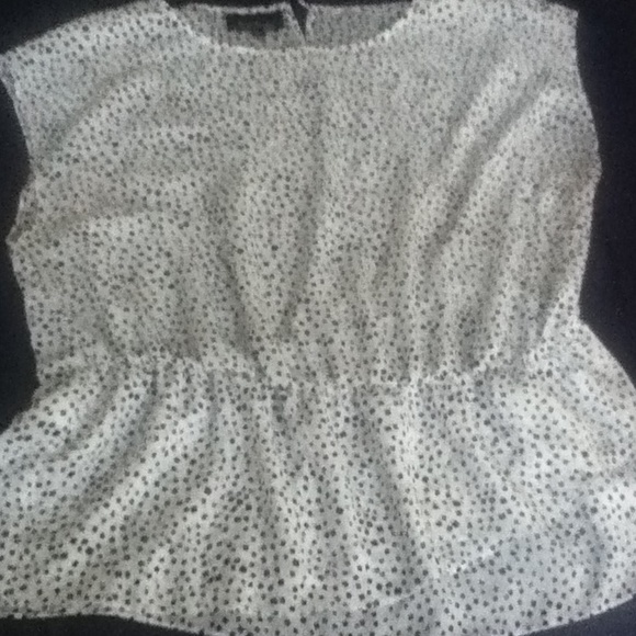 White and Black 18w peplum top