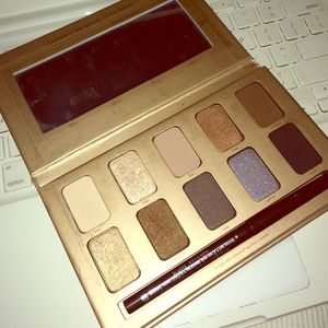 Stila in the light eye shadow palette