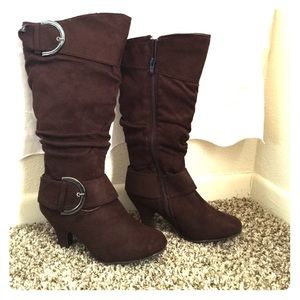 Never worn brown heeled boots