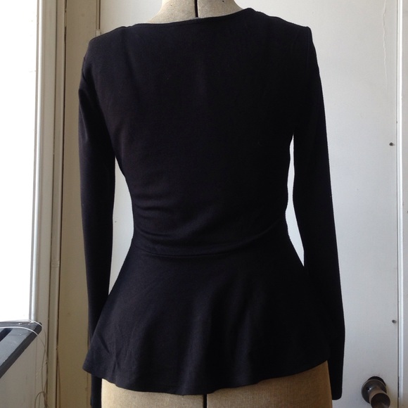 p e p l u m  t o p - Picture 2 of 3