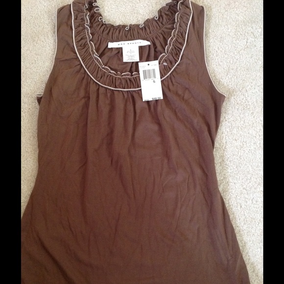 Soft & cool  Max Studio summer top