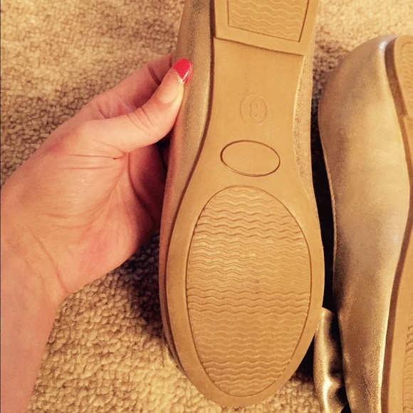 Cherokee gold ballet flats! Never worn! - Picture 3 of 4