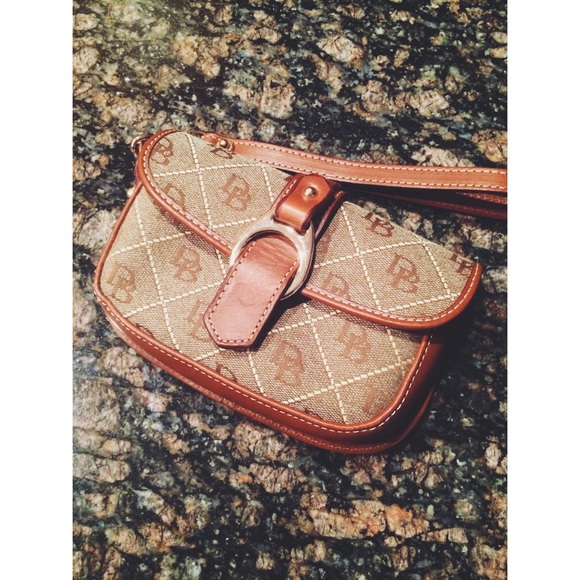 Dooney & Bourke wristlet
