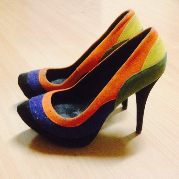 Women high heel !!