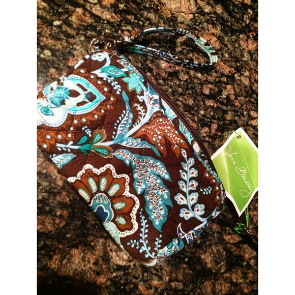 Vera Bradley wristlet 💙