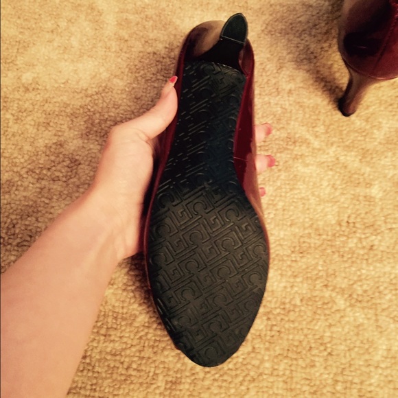Burgundy Liz Claiborne heels! Never worn! - Picture 3 of 4