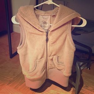 Tan fuzzy bbdakota vest:) super cute for fall!!