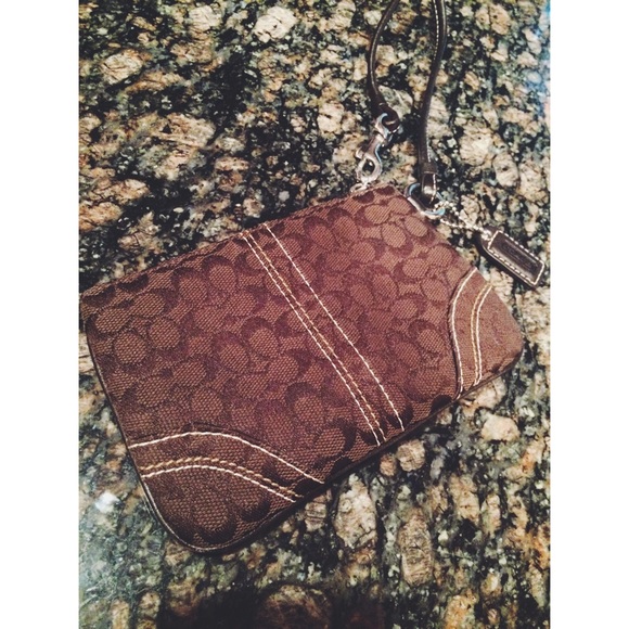Coach wristlet 👜