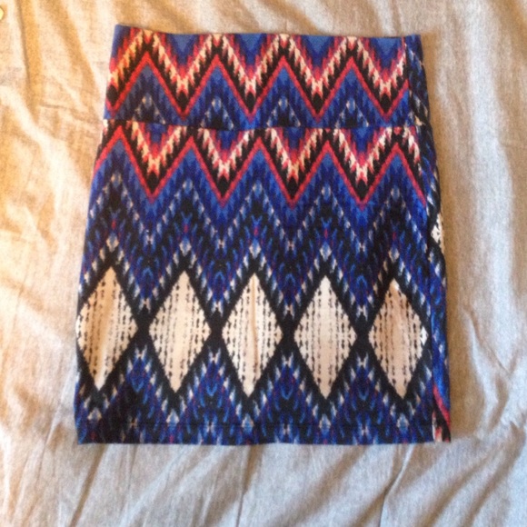 Printed pencil skirt