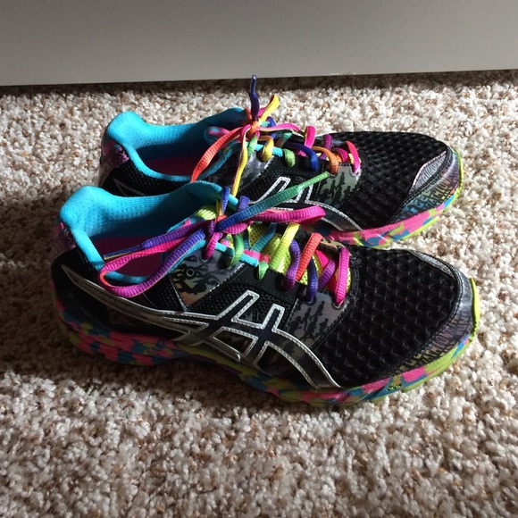 Barely worn Asics Gel Noosa Tri 8