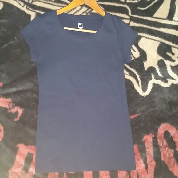 S.S. cotton tee.