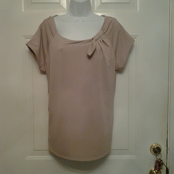 Kathie Lee top