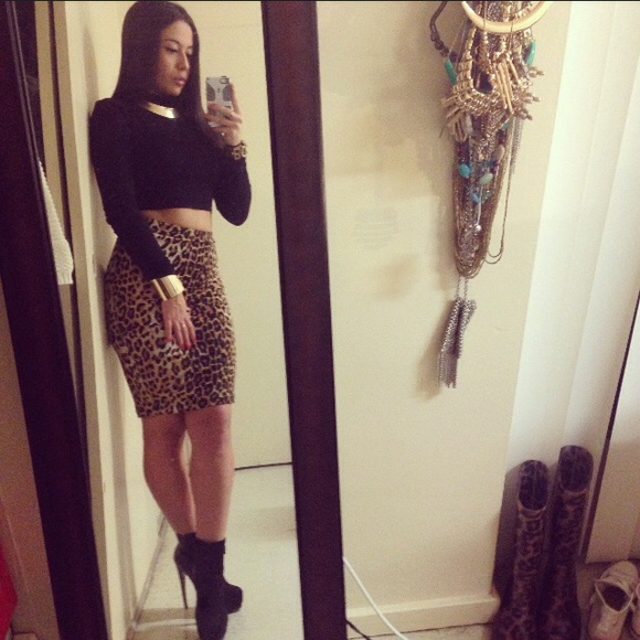 Gold choker - Picture 3 of 3