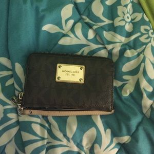 Michael kors wallet