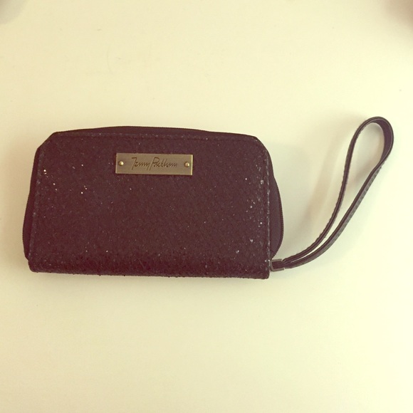 Small tech wallet that can hold an iPhone