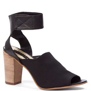 Steve Madden black ankle strap pump