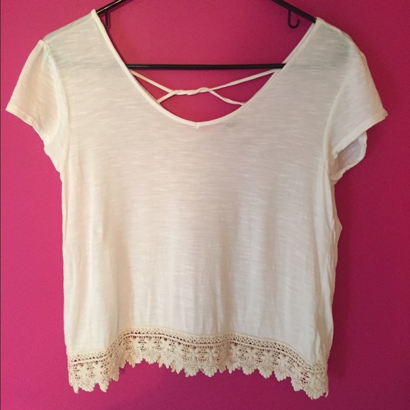 White short sleeve top