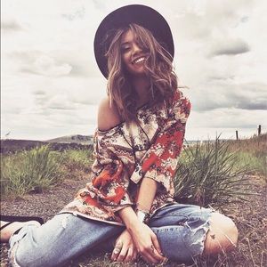 Meet your posher, Darien