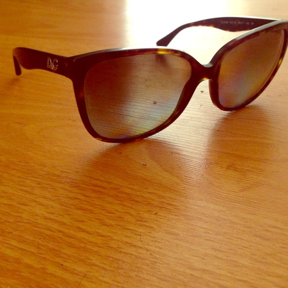Dolce & Gabbana tortoise sunnies