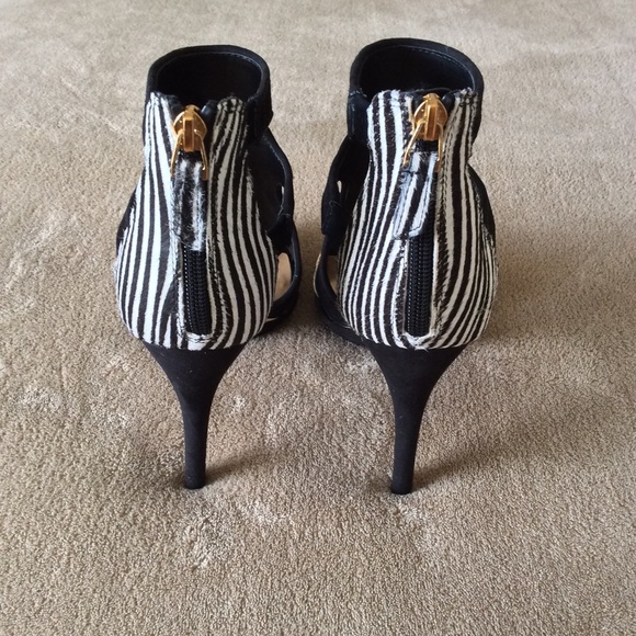 ❌SOLD❌ DV by Dolce Vita Sandals - Picture 3 of 4