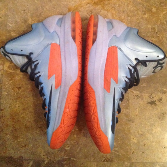 KD V - Picture 2 of 4